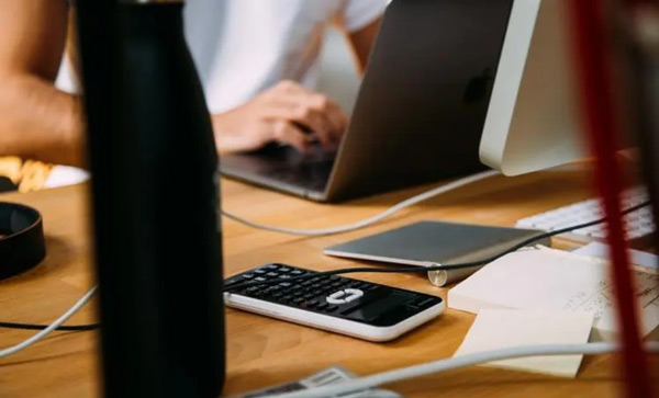 外貿(mào)獨(dú)立站怎么做免費(fèi)流量？